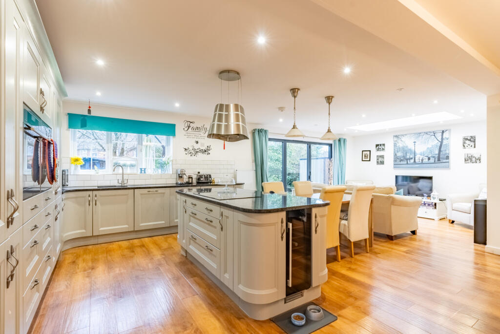 Additional image 25 of Ashdales, St. Albans, Hertfordshire, AL1