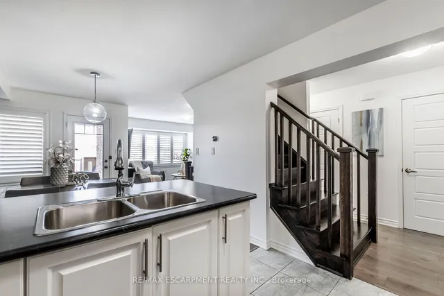 Additional image 10 of 1139 Duignan Cres