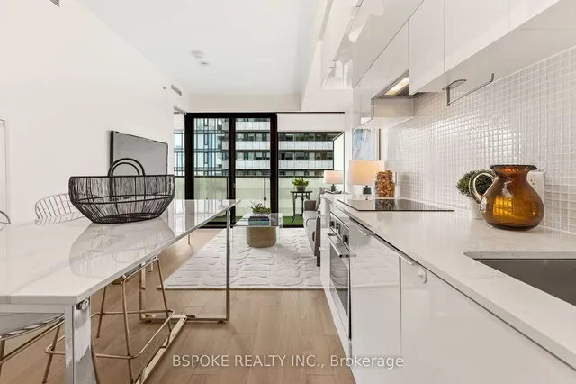 Additional image 9 of 185 Roehampton Ave Unit 2912