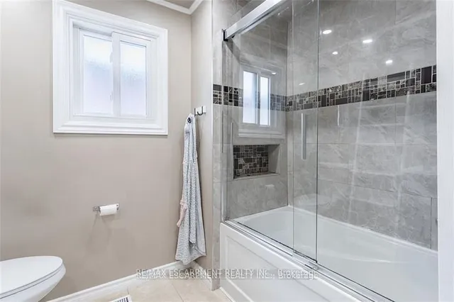 Additional image 26 of 24 Spartan Ave