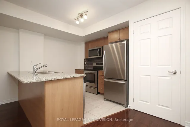 Additional image 3 of 11 Ruttan St Unit 229