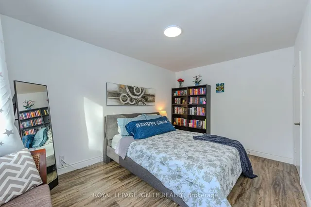 Additional image 15 of 208 Riverplace Cres