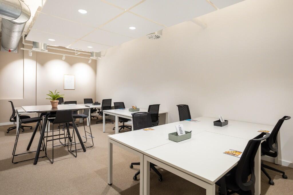 Primary image of 7 Commercial Street, Birmingham, B1 1RS