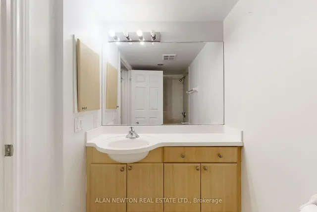 Additional image 22 of 763 Bay St Unit 1910