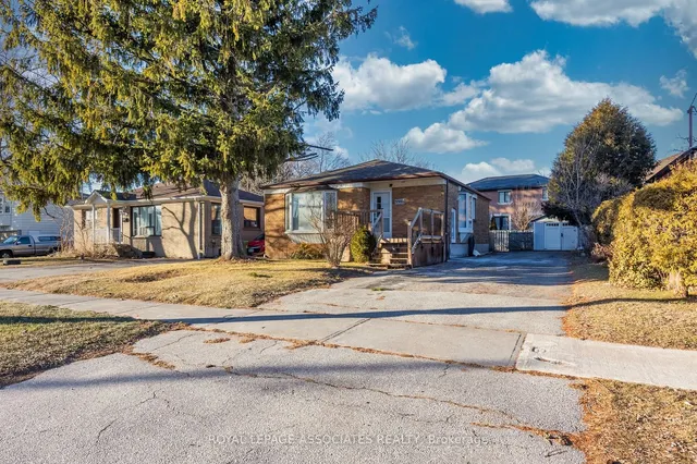 Additional image 2 of 3988 Ellesmere Rd