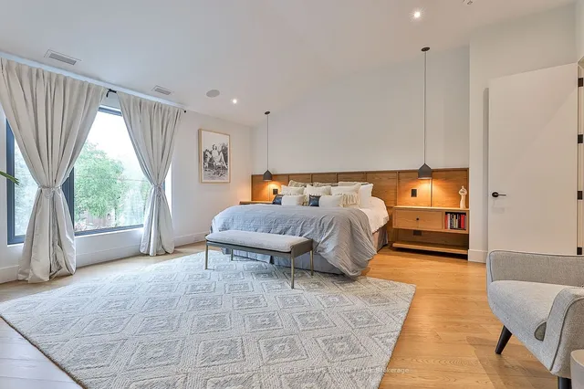 Additional image 27 of 108 Stratford Cres