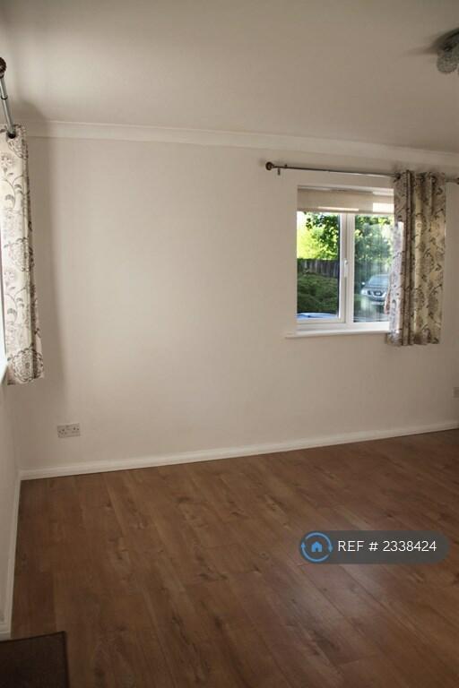 Additional image 12 of Bull Stag Green, Hatfield, AL9