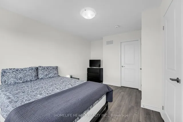 Additional image 30 of 250 Lagerfeld Dr Unit 11