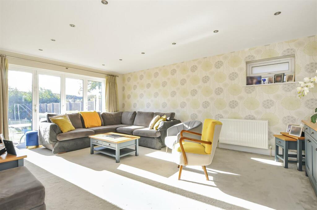 Additional image 17 of Birchwood Way, Park Street, St. Albans