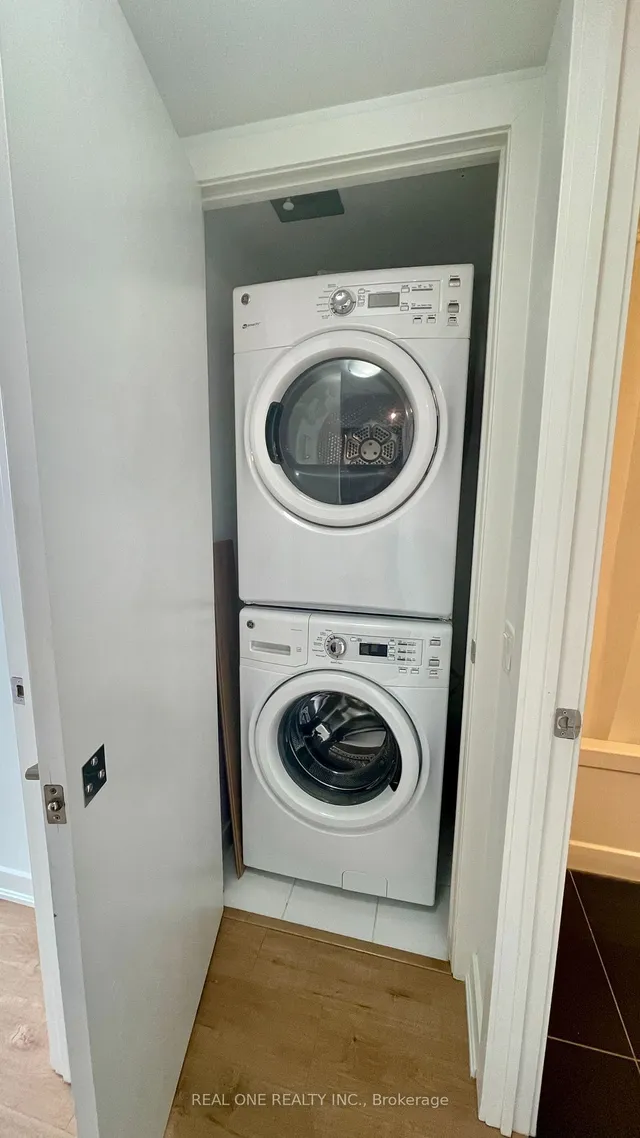 Additional image 9 of 2220 Lakeshore Blvd Unit 809