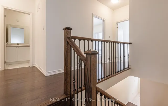 Additional image 19 of 10 Donald Ficht Cres