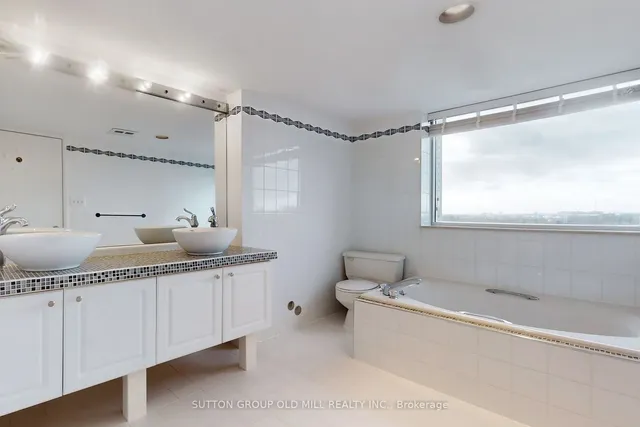 Additional image 16 of 2269 Lake Shore Blvd Unit 1402