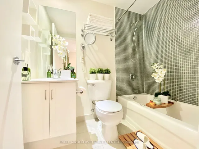 Additional image 9 of 281 Mutual St Unit 2004