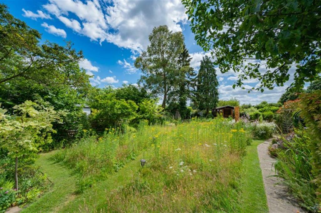 Additional image 17 of Roestock Gardens, Colney Heath, St. Albans