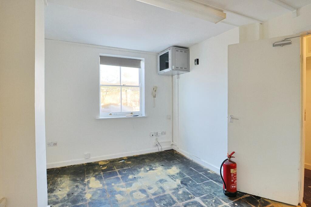 Additional image 9 of 13 The Halve, Trowbridge, Wiltshire, BA14 8SD