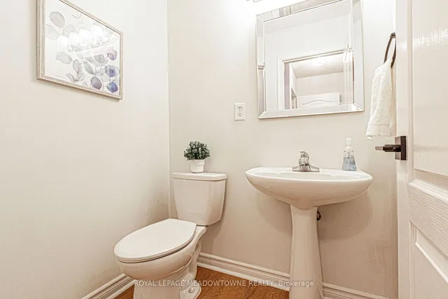 Additional image 16 of 431 Baverstock Cres