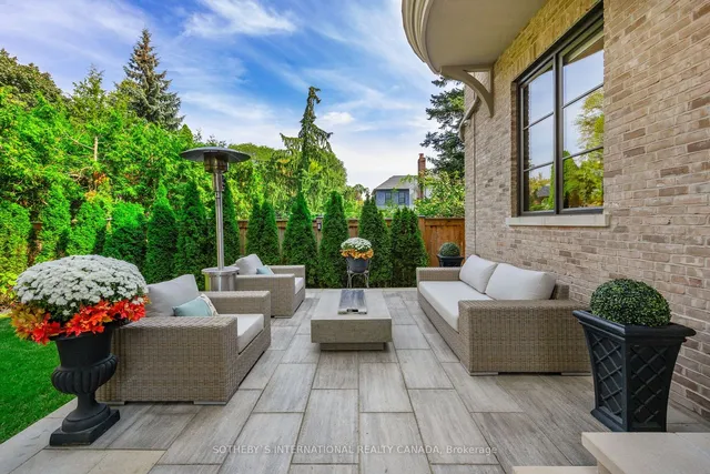 Additional image 36 of 22 Hillhurst Blvd