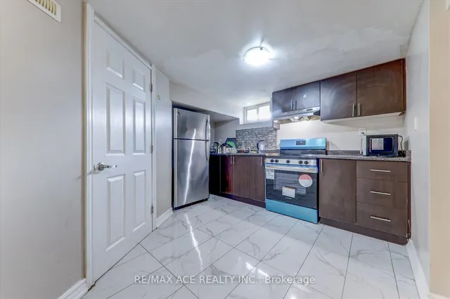 Additional image 27 of 126 Porchester Dr