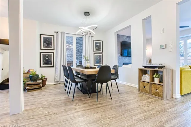 Additional image 9 of 382 Montreal Cir