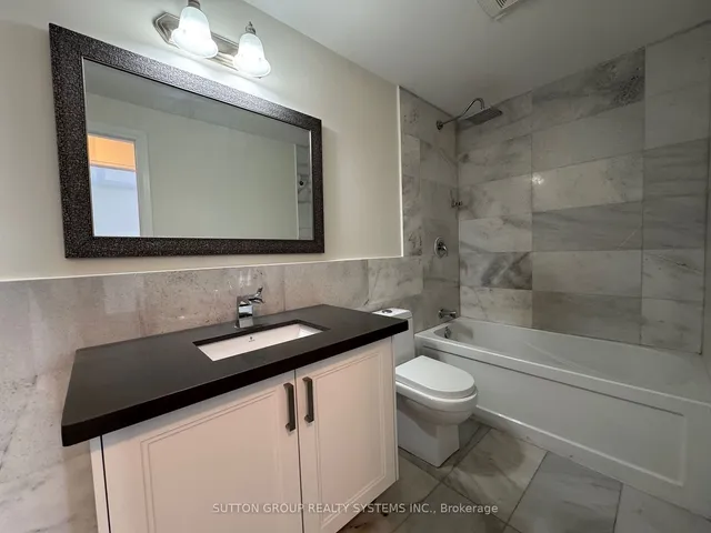 Additional image 10 of 3071 Cawthra Rd Unit 2