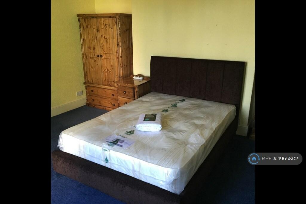 Primary image of Phyllis House, Birmingham, B5