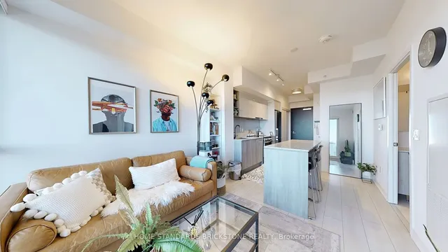 Additional image 3 of 31 Tippett Rd Unit 1005