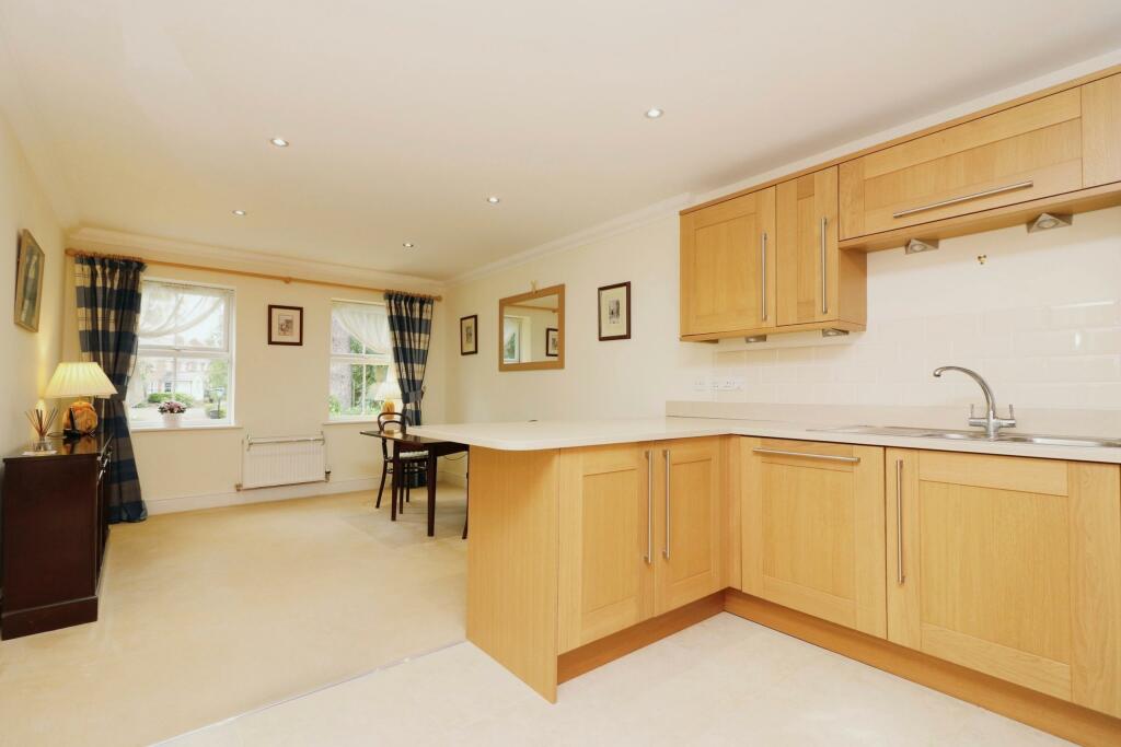 Additional image 5 of Wendover Lodge, Welwyn, Herts, AL6