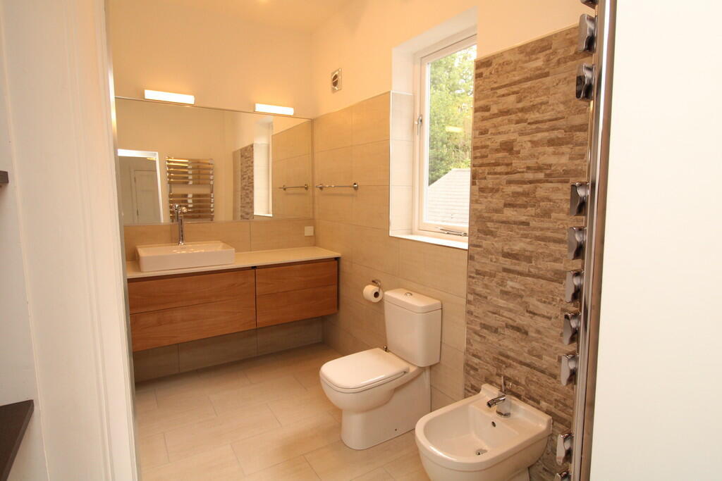 Additional image 35 of 49 Lee Crescent