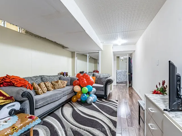 Additional image 29 of 25 Commodore Dr