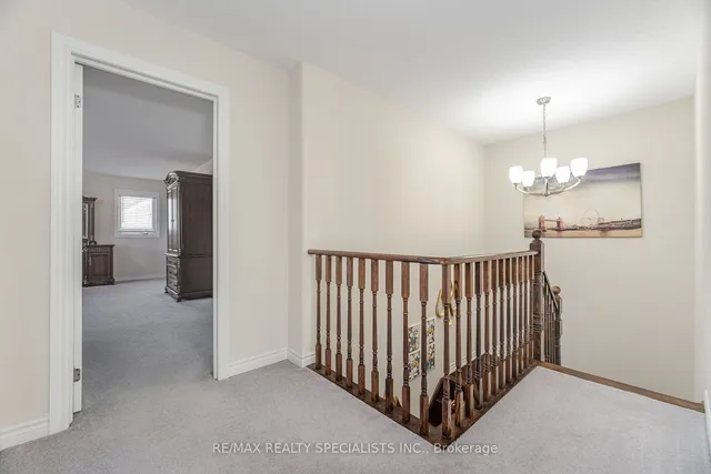 Additional image 19 of 201 Eight Ave