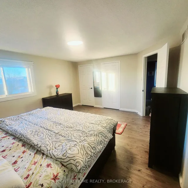 Additional image 20 of 2 Desantis Crt