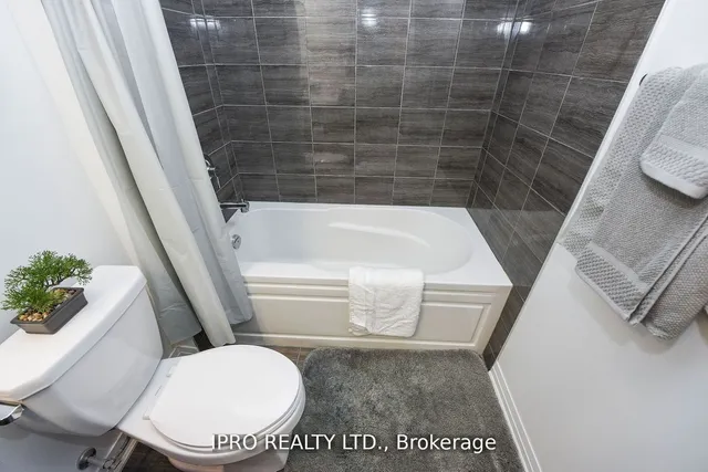 Additional image 9 of 95 Dundas St W St Unit 004