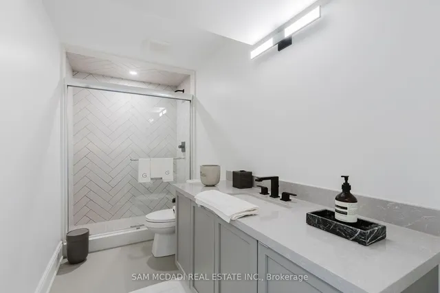 Additional image 35 of 1335 BRITTON Cres