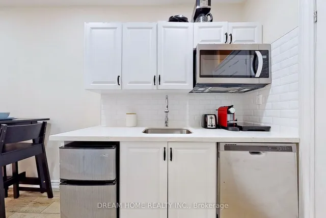 Additional image 30 of 61 Cameron St