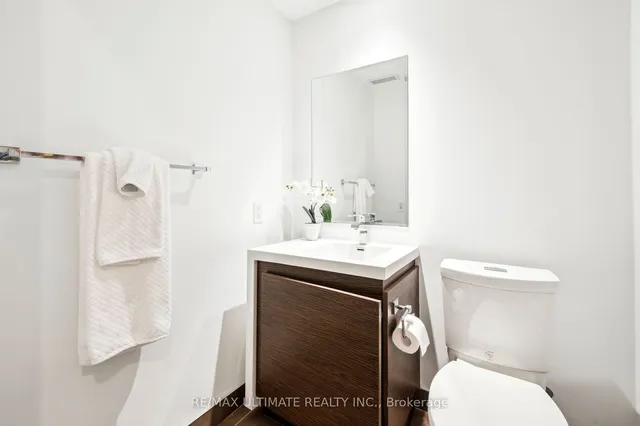 Additional image 17 of 1030 King St Unit 121