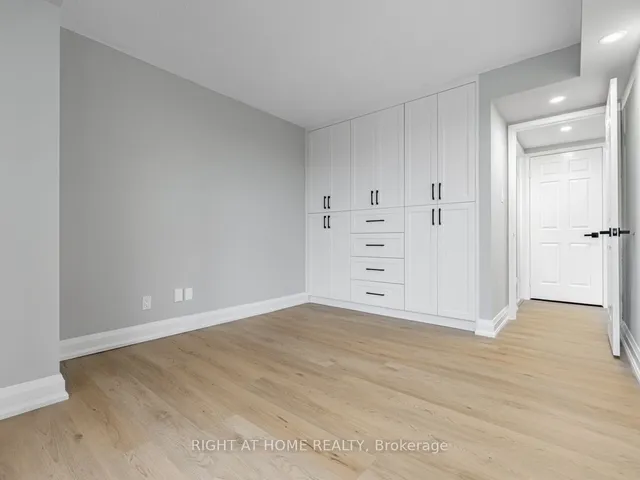 Additional image 25 of 55 KINGSBRIDGE GARDEN Circ Unit 312