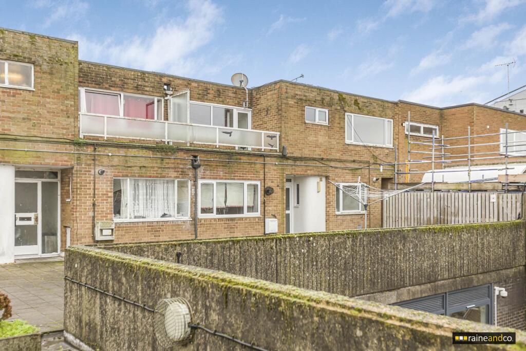 Additional image 32 of White Lion House, Town Centre