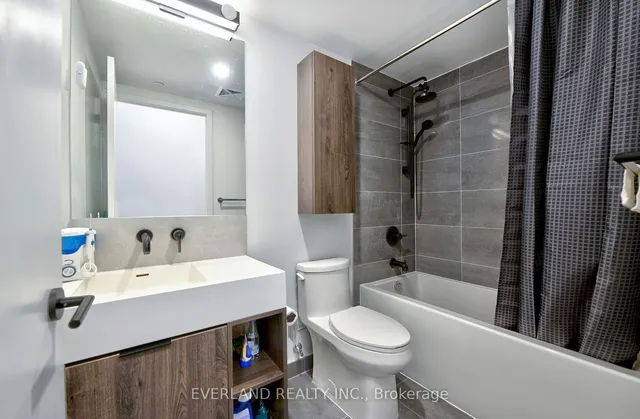 Additional image 6 of 108 Peter St Unit 1302