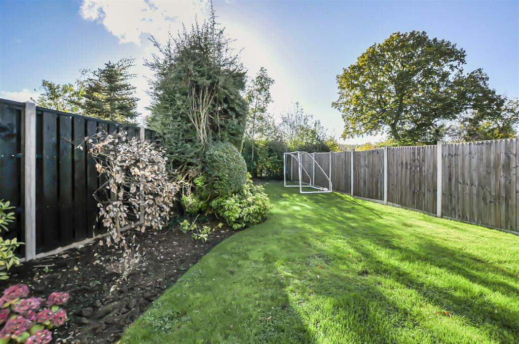 Additional image 16 of Birchwood Way, Park Street, St. Albans