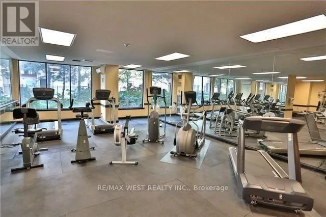 Additional image 11 of 633 Bay St Unit 516