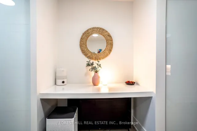 Additional image 9 of 55 Merchants' Wharf Unit 619