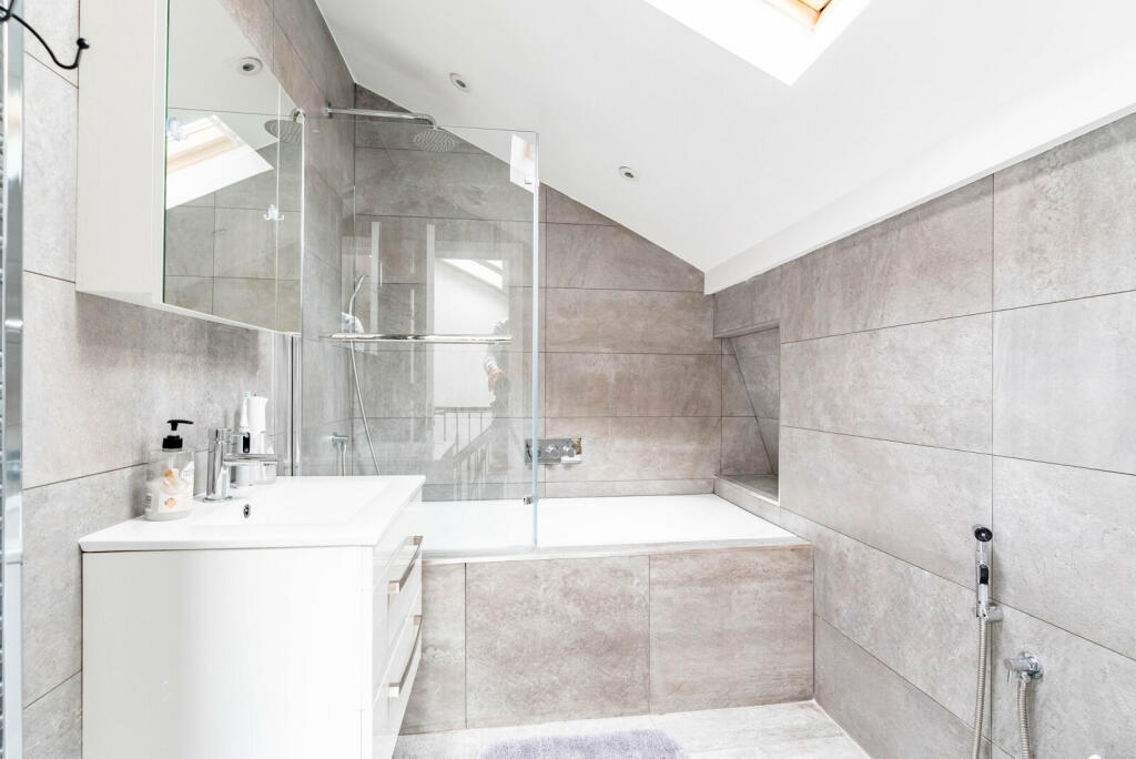 Additional image 11 of Hazel Road, Park Street, St. Albans, Hertfordshire, AL2