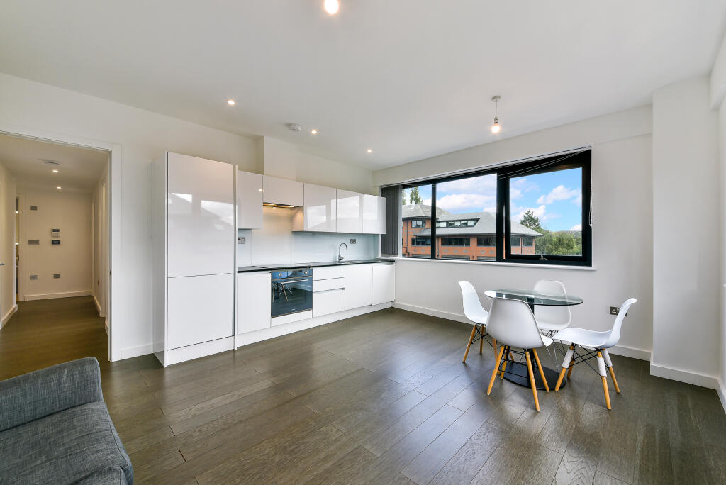 Additional image 6 of Everard Close, St. Albans, Hertfordshire, AL1