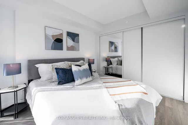 Additional image 15 of 60 shuter St Unit 2003