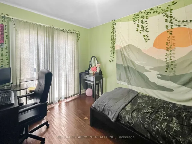 Additional image 8 of 907 Fennell Ave