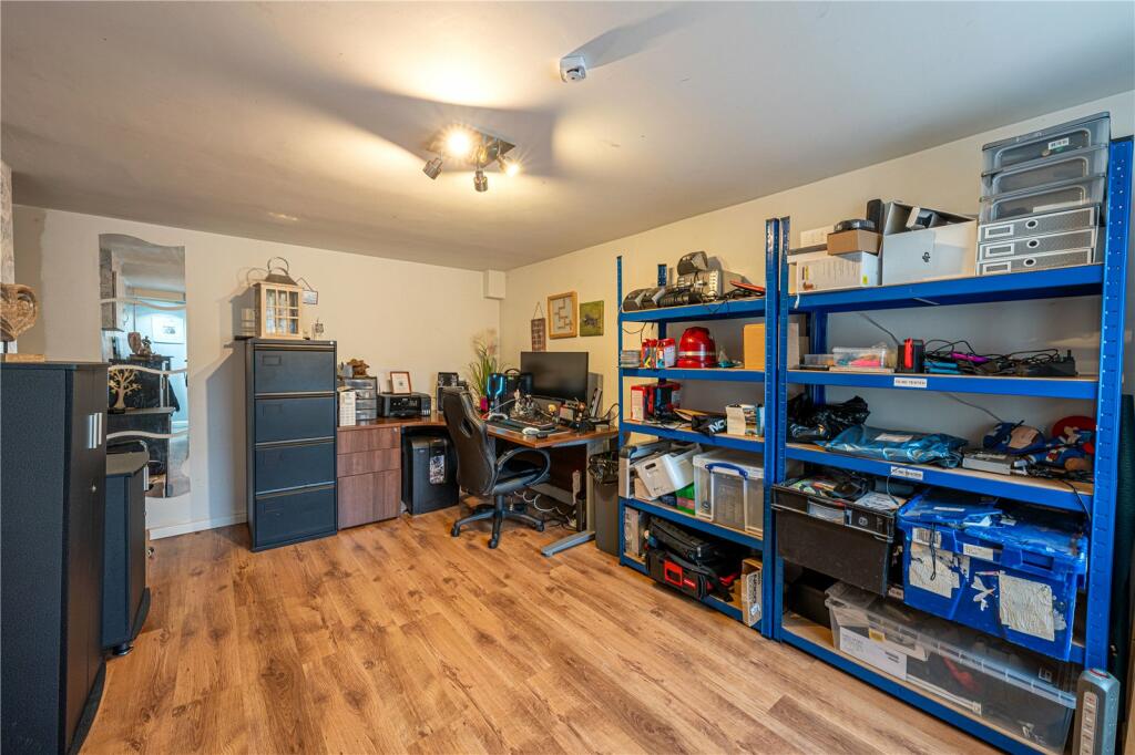 Additional image 25 of Faringdon, Tamworth, Staffordshire, B77