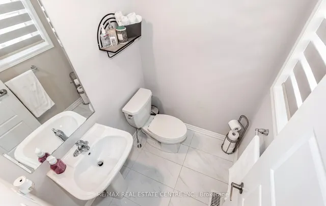 Additional image 20 of 949 logan Dr