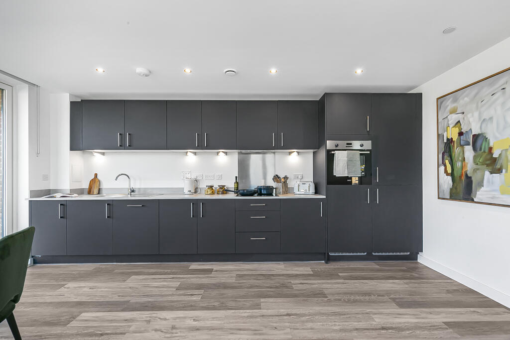 Additional image 3 of Corner House, Town Centre, Hatfield, Hertfordshire, AL10