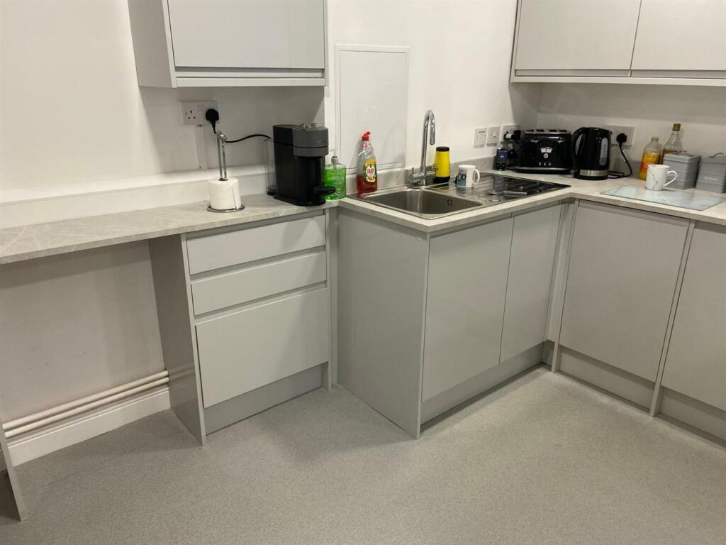 Additional image 8 of Unit 2 at Henley Court Off High Street, Henley-In-Arden