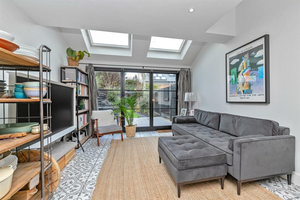 Additional image 6 of Castle Road, St. Albans